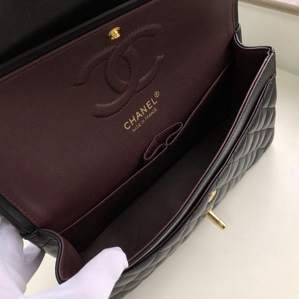 シャネルバッグレプリカ着用イメージ